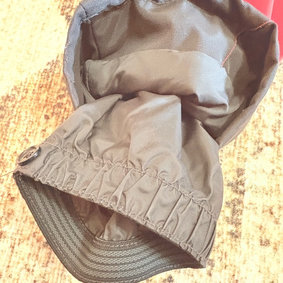 Helly Hansen Red and Black Snow Bib Size 4 - Picture 8 of 9